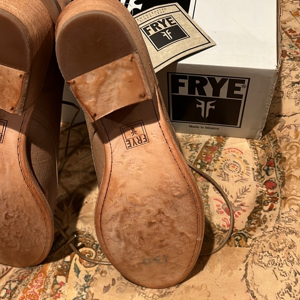 Frye Boots W-s 10 Authentic taupe - Picture 15 of 17